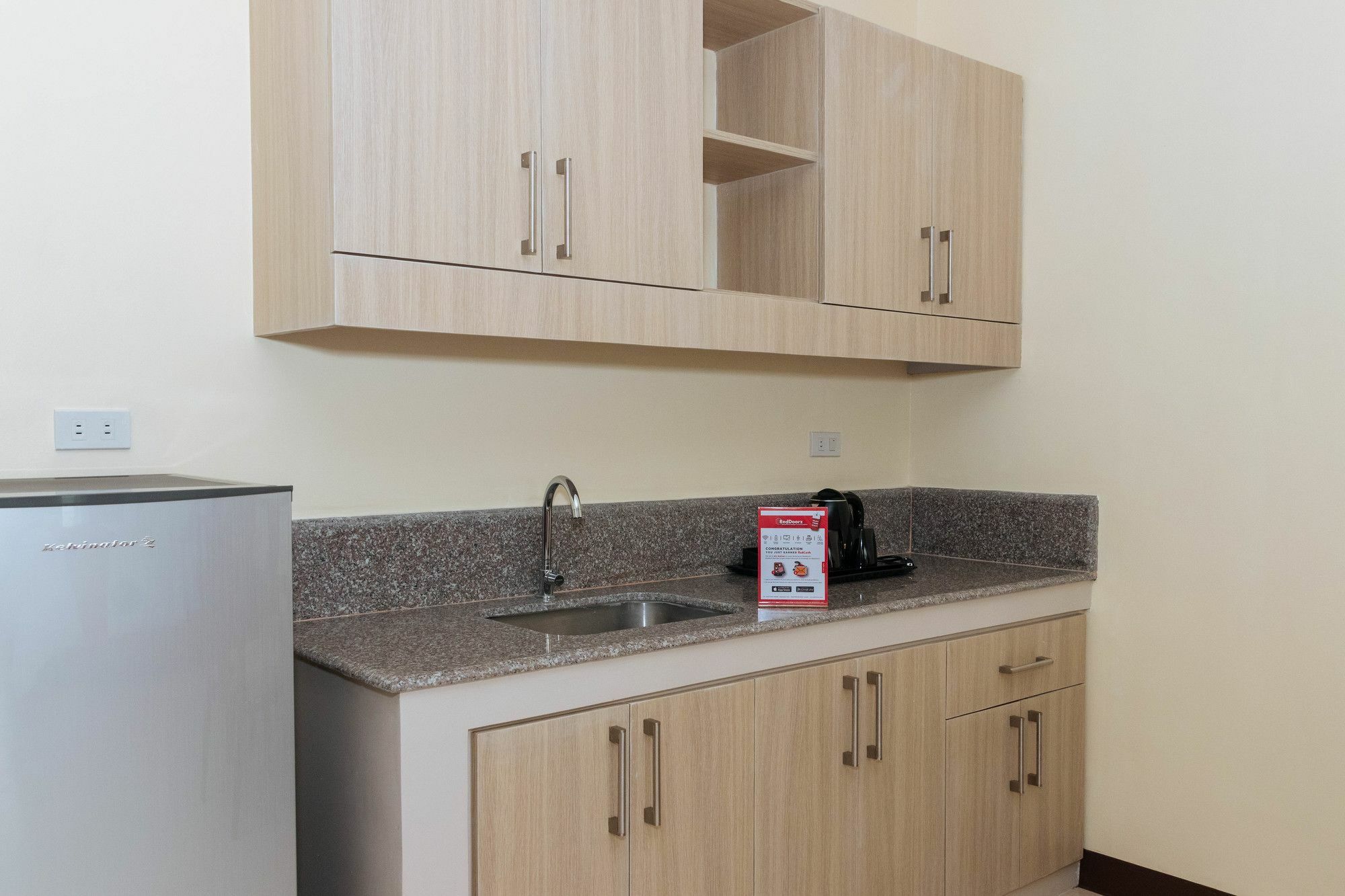 Reddoorz Premium @ Sampaloc Makati Makati City Exterior foto