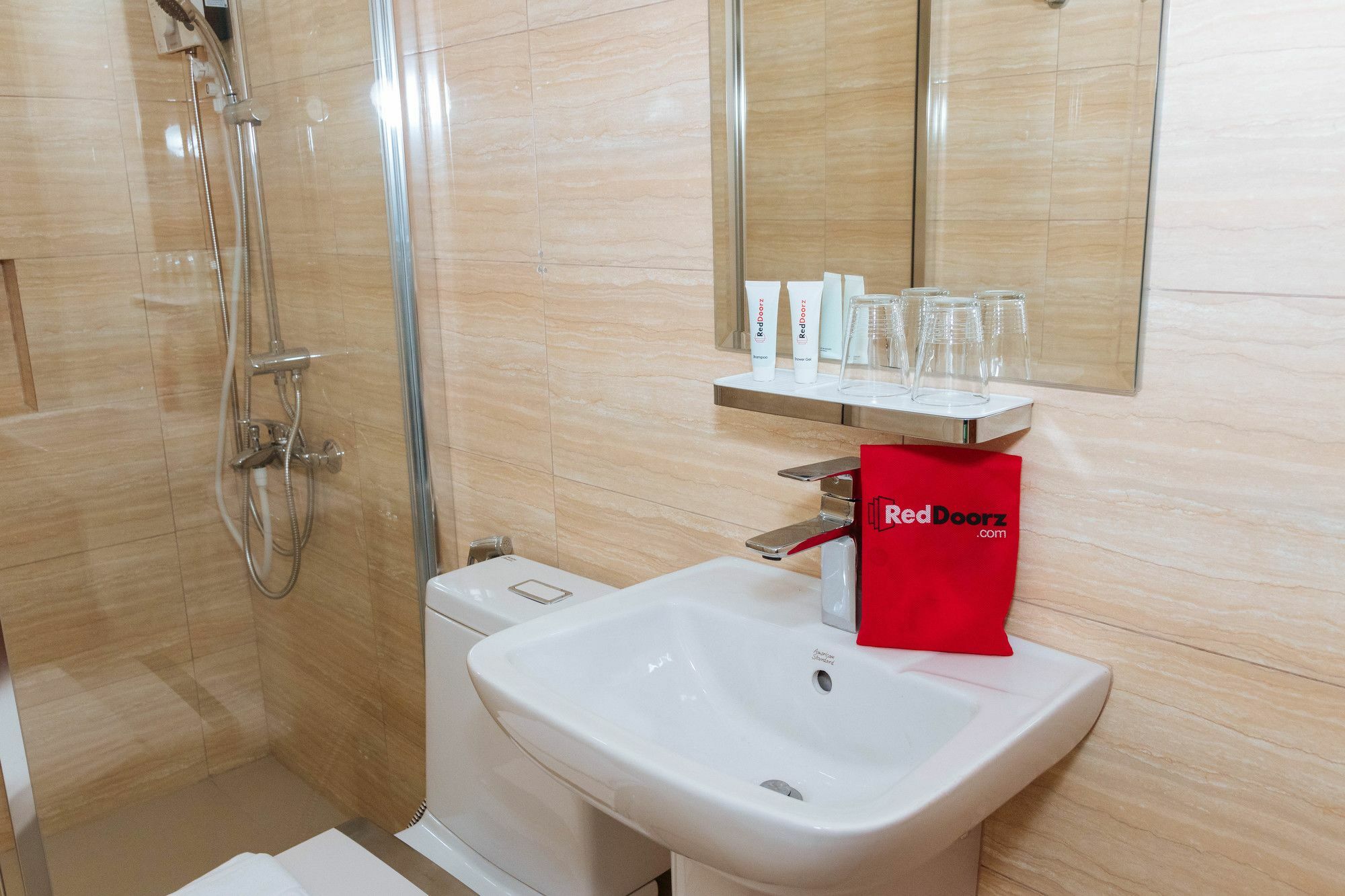 Reddoorz Premium @ Sampaloc Makati Makati City Exterior foto