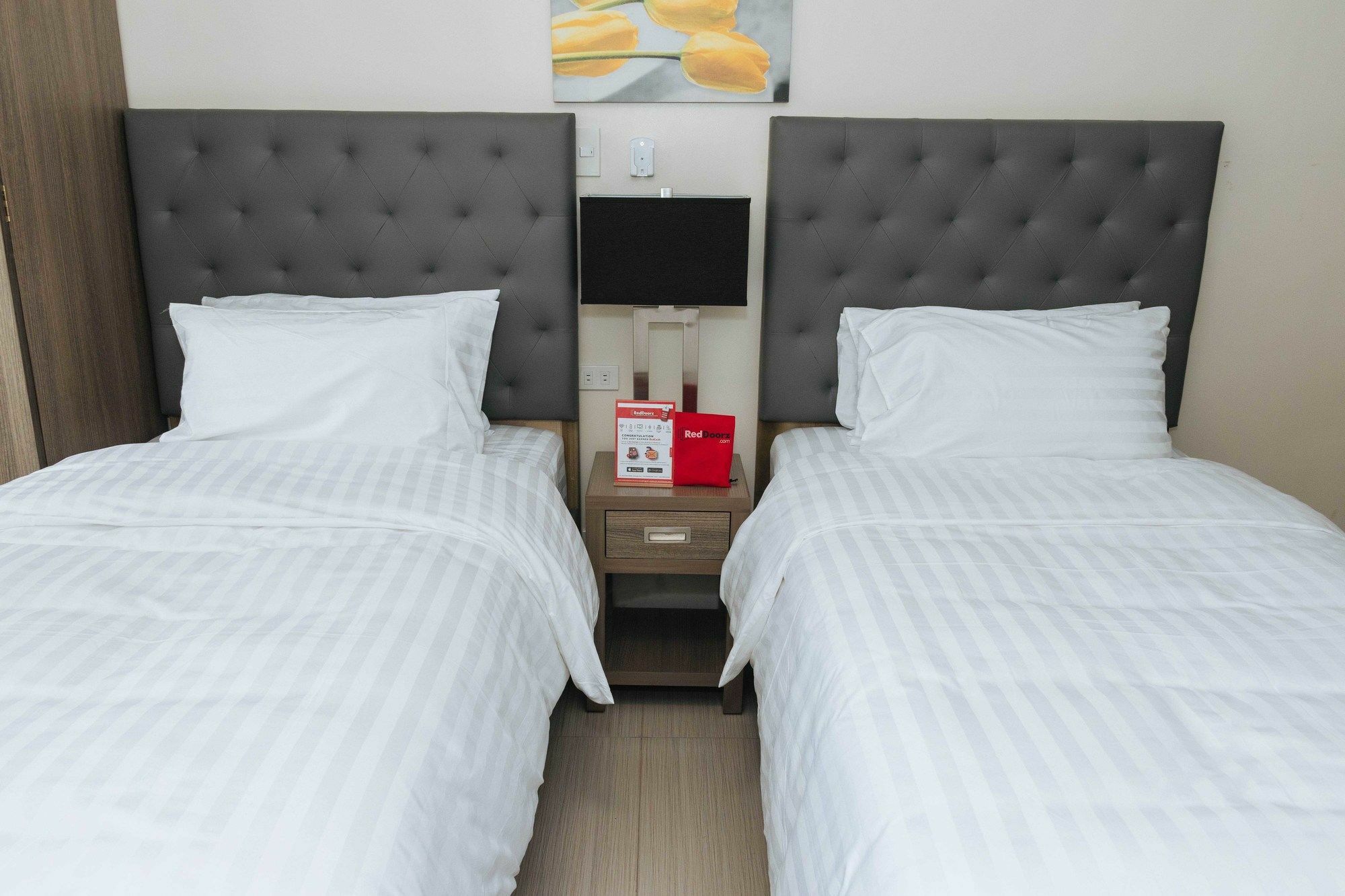 Reddoorz Premium @ Sampaloc Makati Makati City Exterior foto